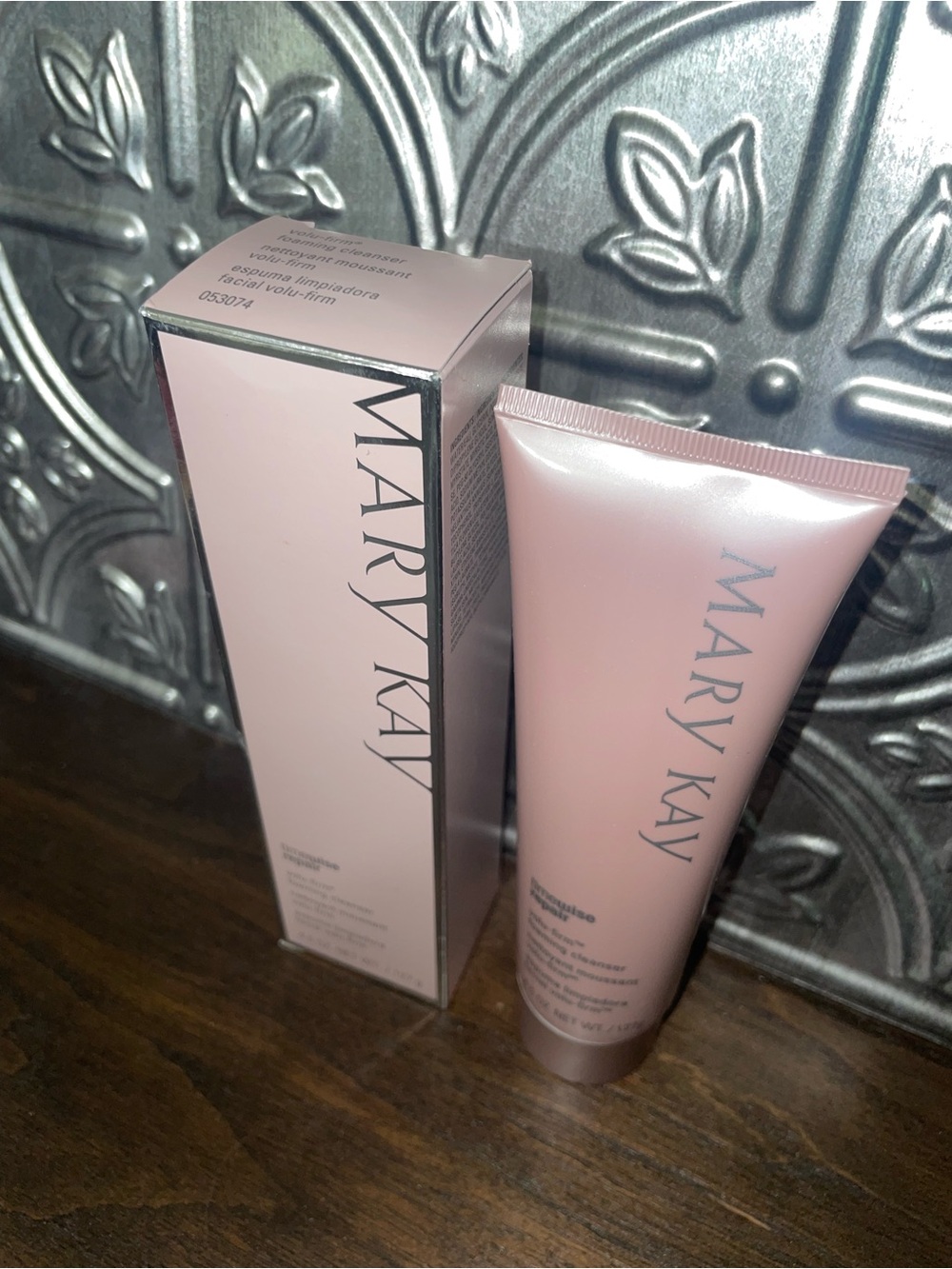 Mary Kay TimeWise Repair Volu-firm foaming cleanser NIB